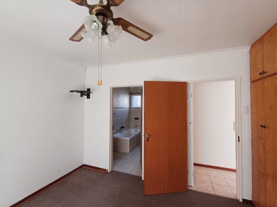 3 Bedroom Property for Sale in Langenhovenpark Free State